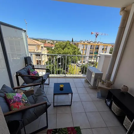 Appartamento Comfortable 2 Bedroom Hyères